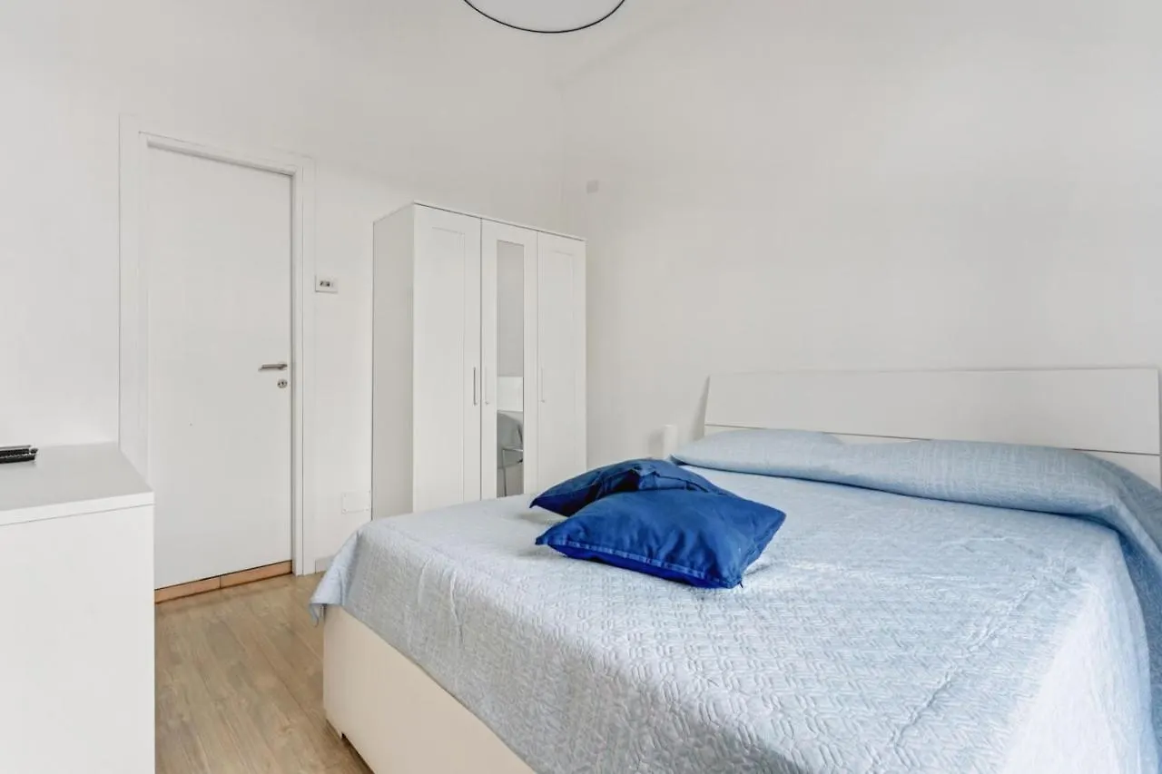 Frasi House,meraviglioso appartamento con terrazzo Milano 0*,